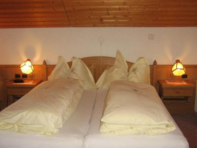 Hotel Hirschen Alt St. Johann Rum bild