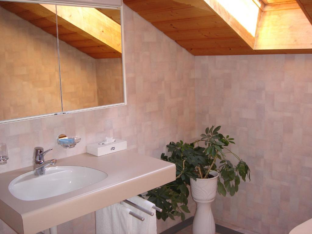 Hotel Hirschen Alt St. Johann Rum bild